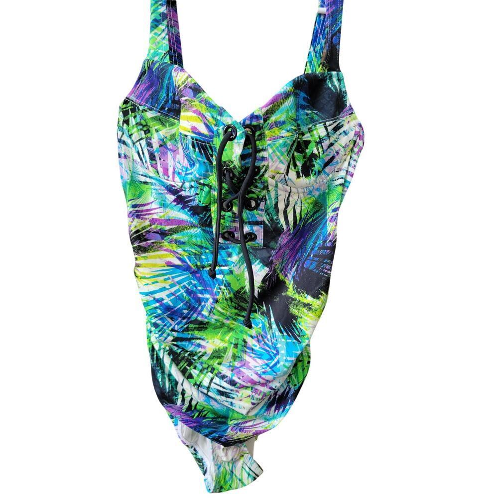 Torrid Size 00 One Piece Swimsuit Colorful Tropical Large Pool Vacation Resort